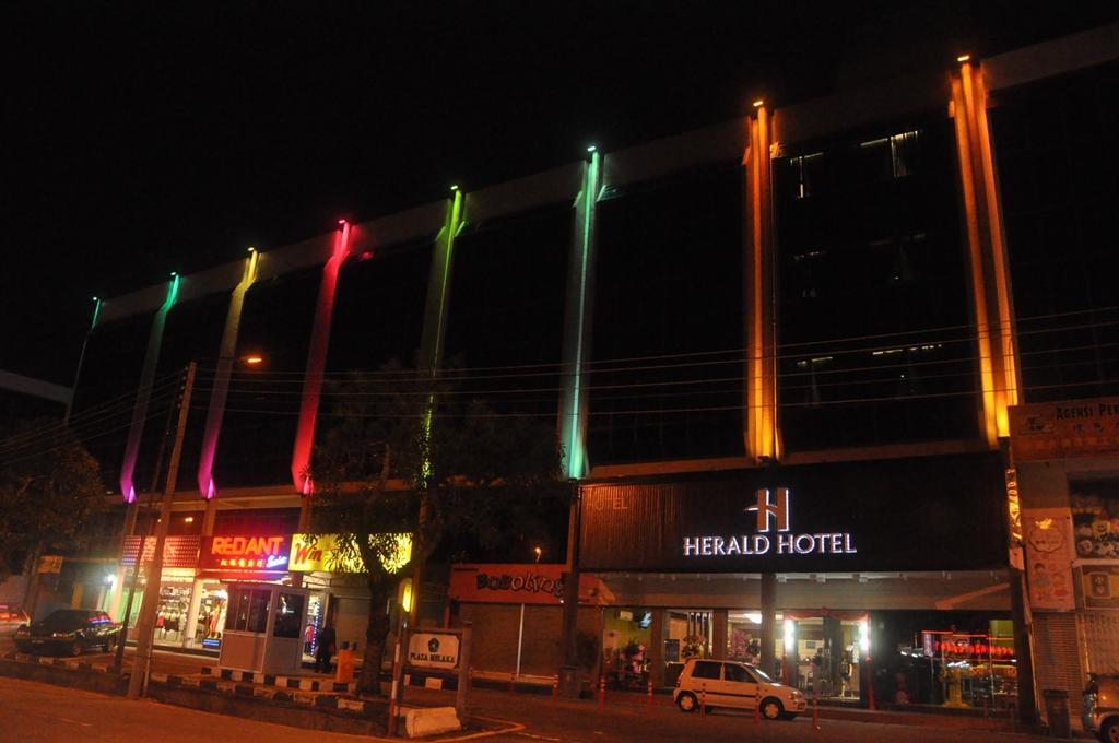 Herald Hotel Malacca Eksteriør bilde