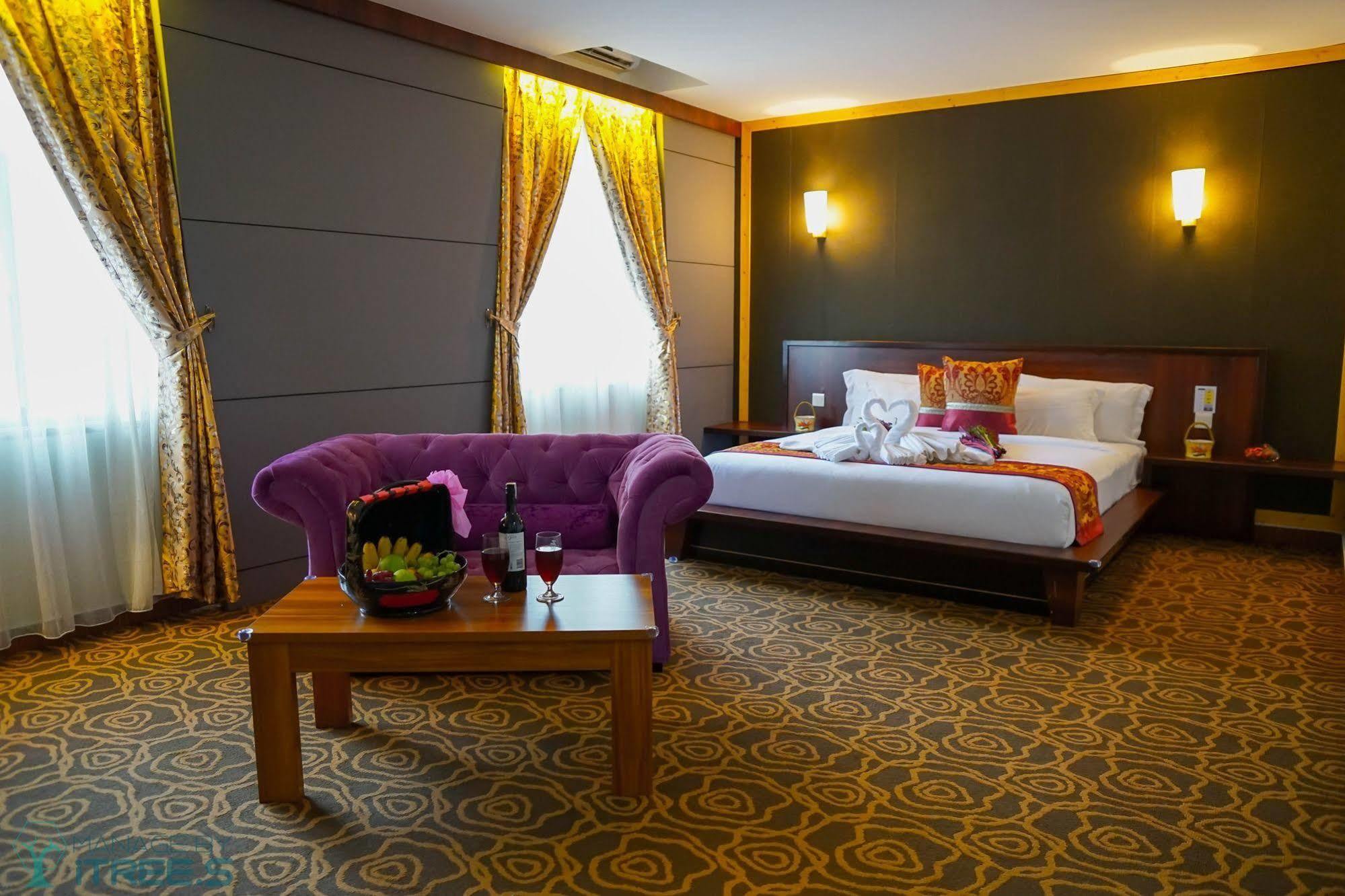 Herald Hotel Malacca Eksteriør bilde