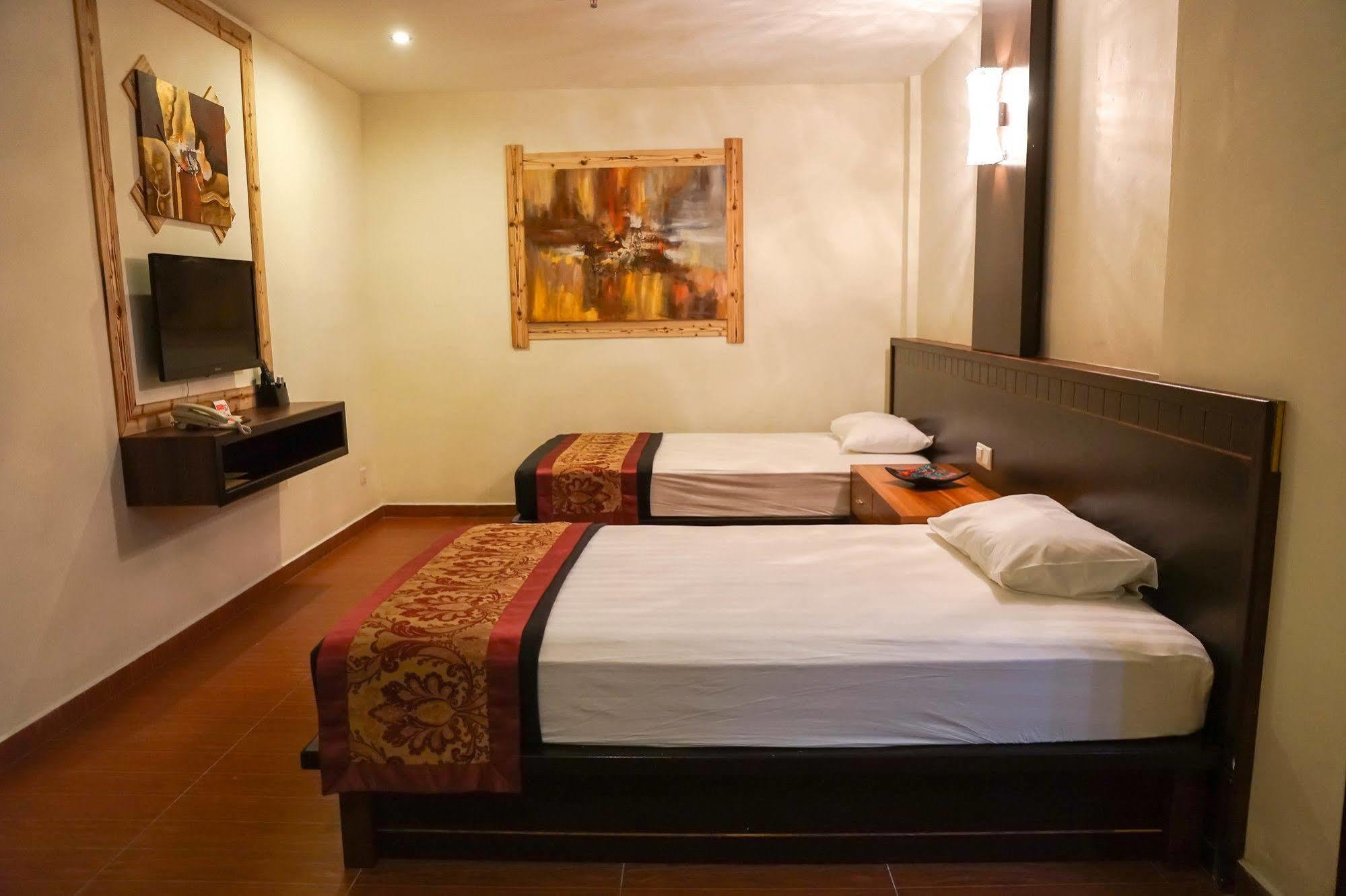 Herald Hotel Malacca Eksteriør bilde